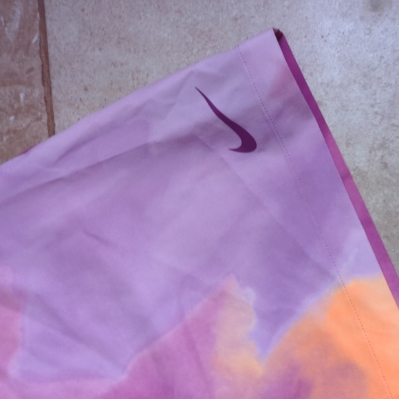 Tie die Nike golf skirt with pockets. - Picture 2 of 5